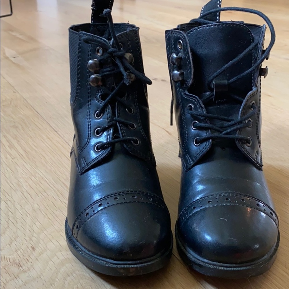 Paddock boots. Riding boots